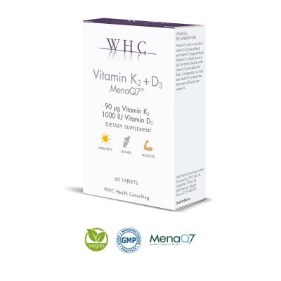 A Vitamina K2+D3 WHC Labs visa apoiar os ossos, músculos e o sistema imunitário, com 90 mcg de vit. K2 (MenaQ7®: MK-7) e 25 mcg de vit. D3 (colecalciferol).